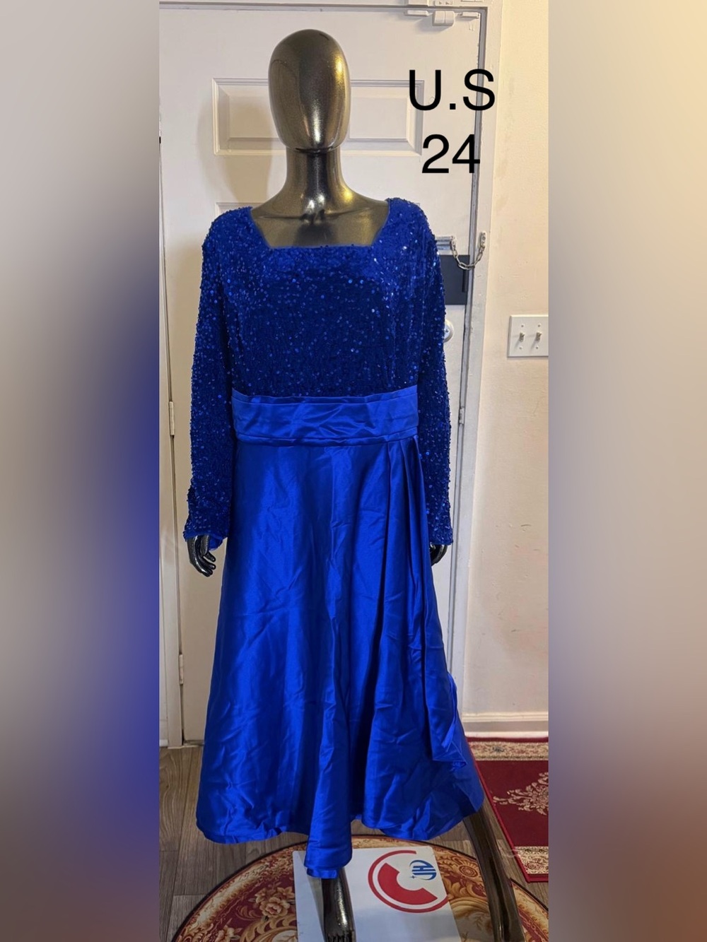 Elegant Royal Blue Sequin Long Sleeve Evening Dress